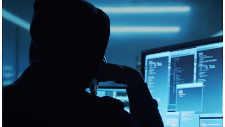 शेअर्स ट्रेडिंगच्या नावाखाली २५ लाखांची ऑनलाइन फसवणूक